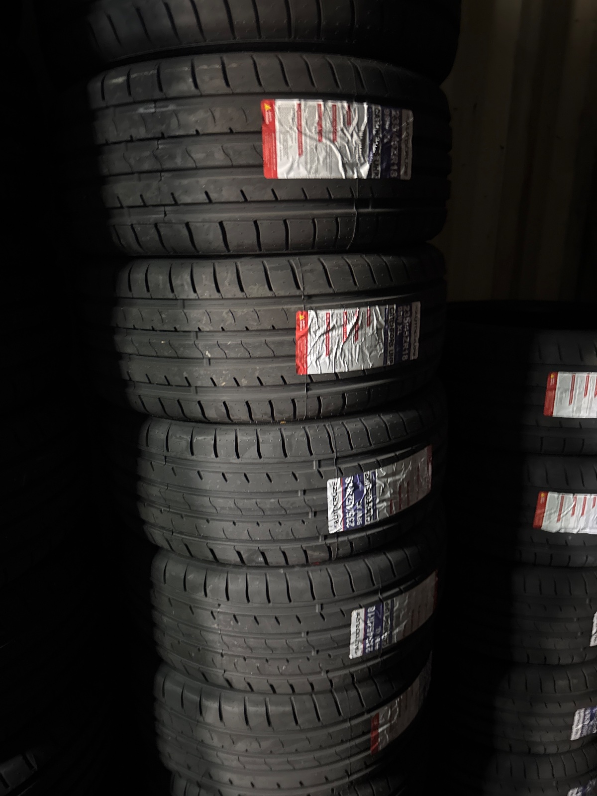 Autocruze Catcfors 235/45R18 98W