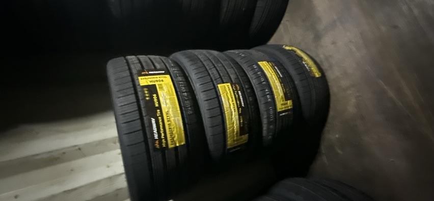 Headway P245/40R18