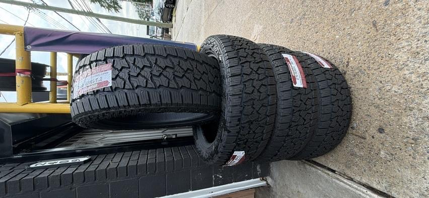Landspider RoverTraxx X/T P275/50R22 115V
